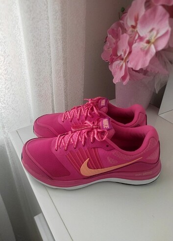 Nike Spor Ayakkabi