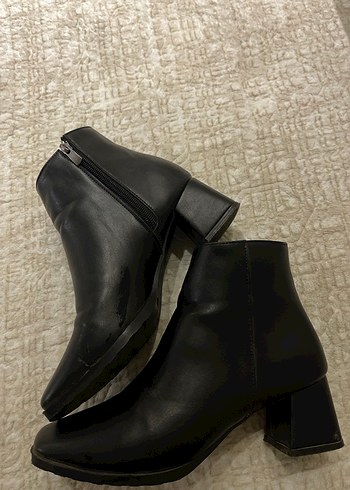 Topuklu bot ayakkabı siyah - Görsel 3