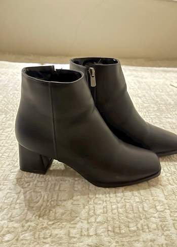 Topuklu bot ayakkabı siyah - Görsel 2