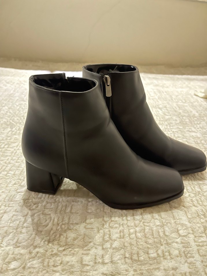 Topuklu bot ayakkabı siyah - Görsel 2