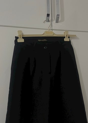 Geniş Kesim Siyah Kumaş Pantolon - Görsel 2