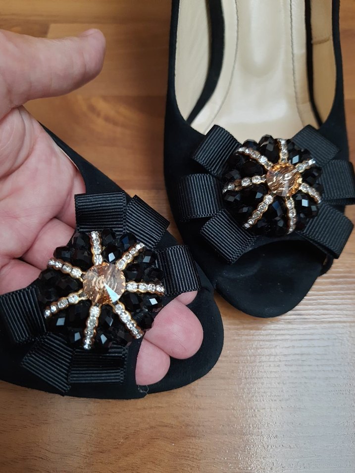 Siyah topuklu ayakkabı - Görsel 2