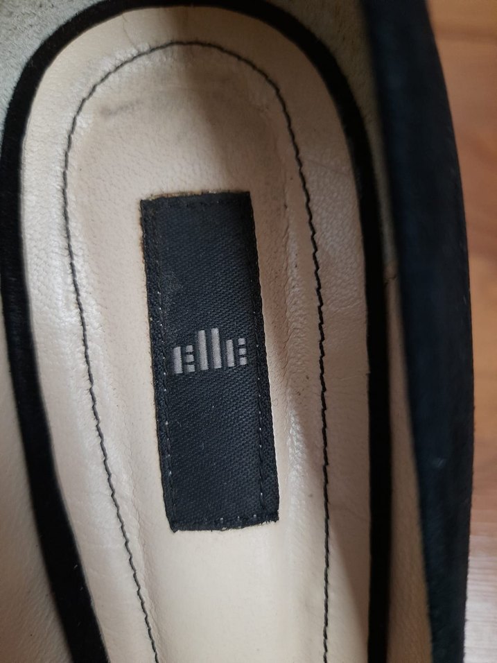 Siyah topuklu ayakkabı - Görsel 3