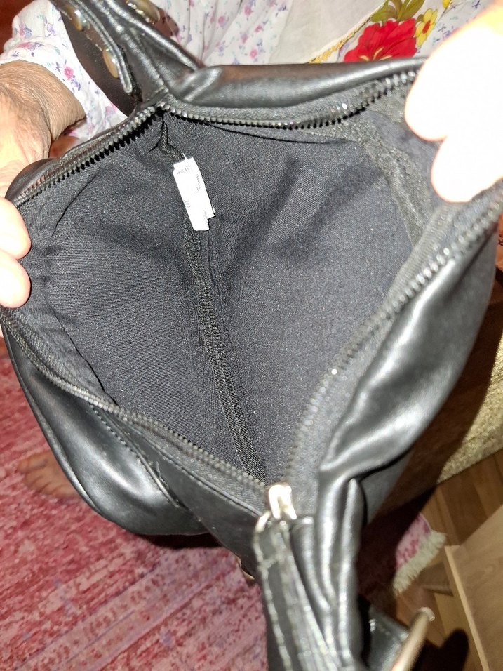 Siyah Deri Bel Çantası - Görsel 2