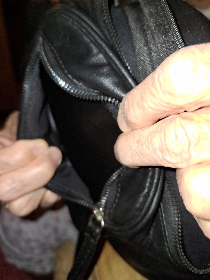 Siyah Deri Bel Çantası - Görsel 3