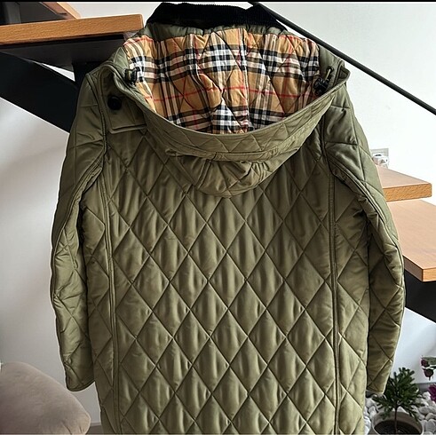 Burberry L beden etiketli mont