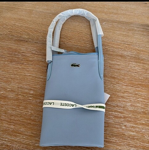 Lacoste çantan(deformasyon mevcut)