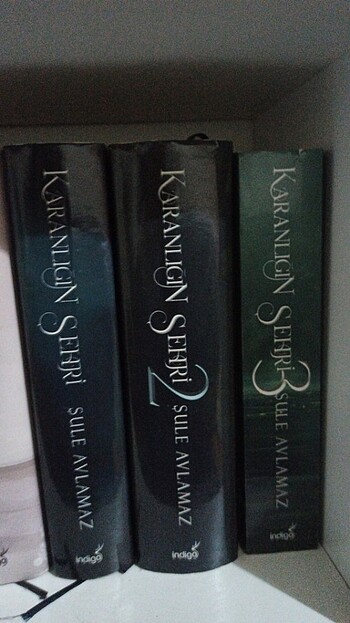 Karanlığın Şehri üç kitap ilk ikisi CİLTLİ