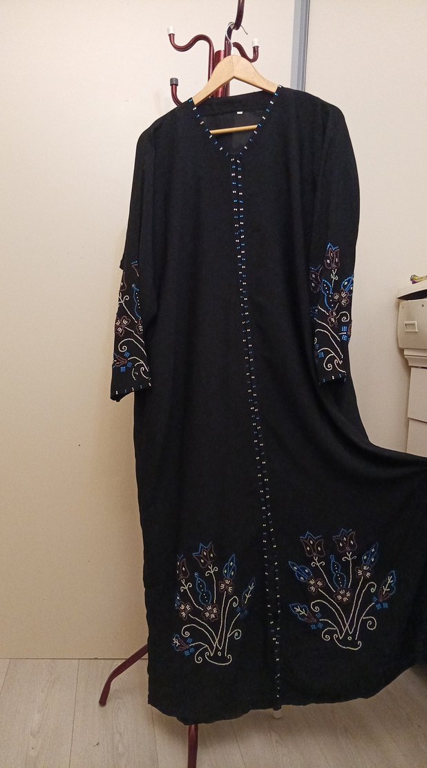 Boncuk İşlemeli Siyah Uzun Elbise - Görsel 3