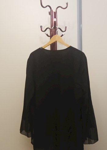 Uzun Kollu Siyah Nakışlı Bluz - Görsel 2