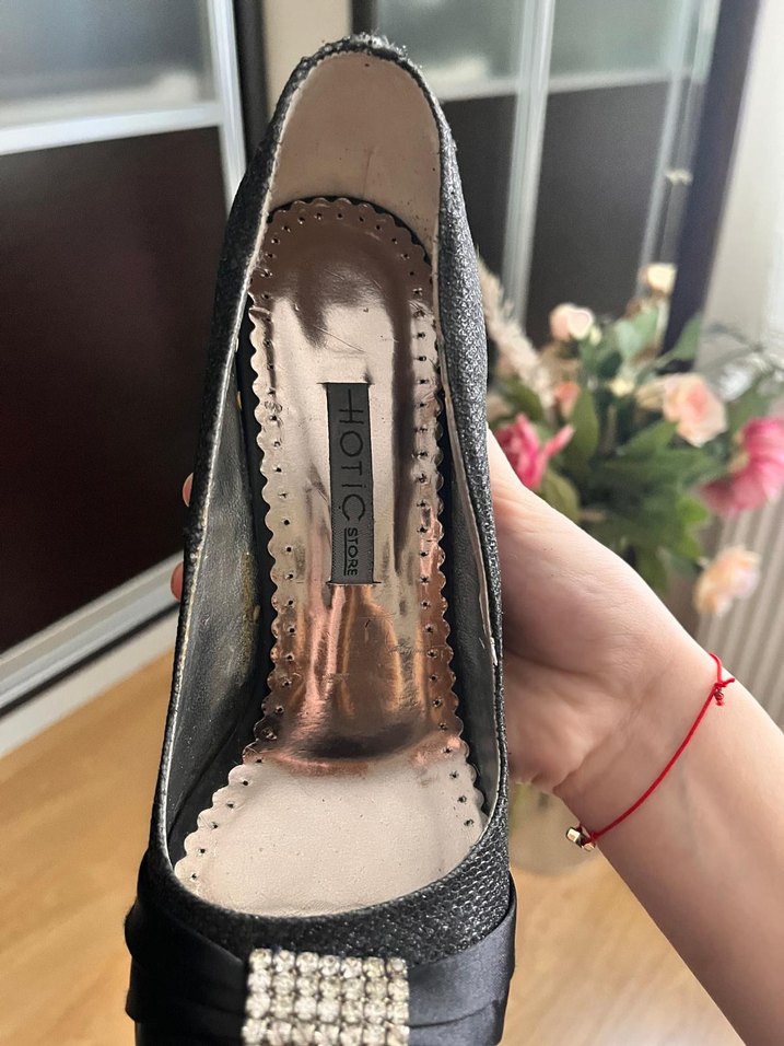 Siyah Payetli İnce Topuklu Kadın Ayakkabı - Görsel 3