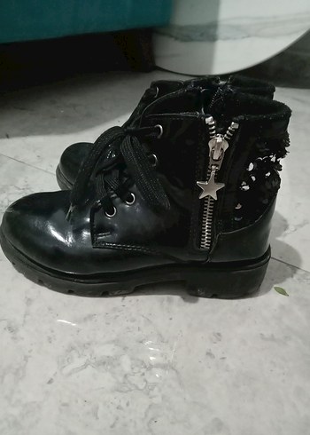 Polaris Kız Çocuk Siyah Goth Lastik Bot