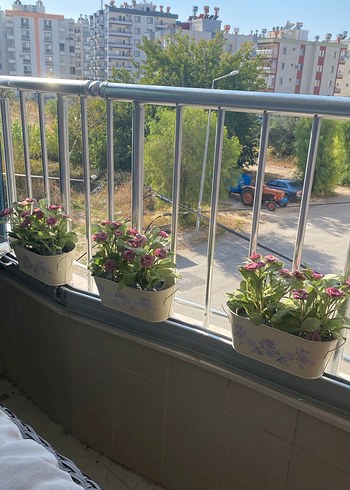6 adet balkon yapay VAZOLU çiçekler