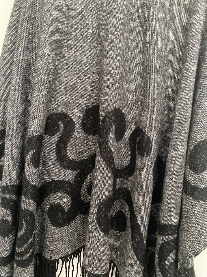 Gri Desenli Uzun Kollu  şal bir sökük vardı diktim ona göre - Görsel 3