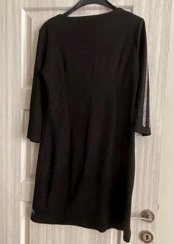 Nakışlı Siyah Uzun Kollu Triko Elbise sayılı giyildi - Görsel 2