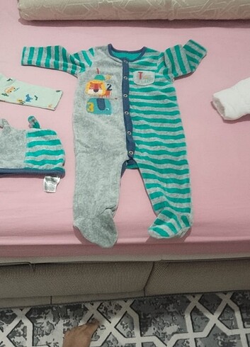  Beden Bebek elbısiesı