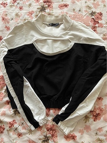 l Beden Crop top