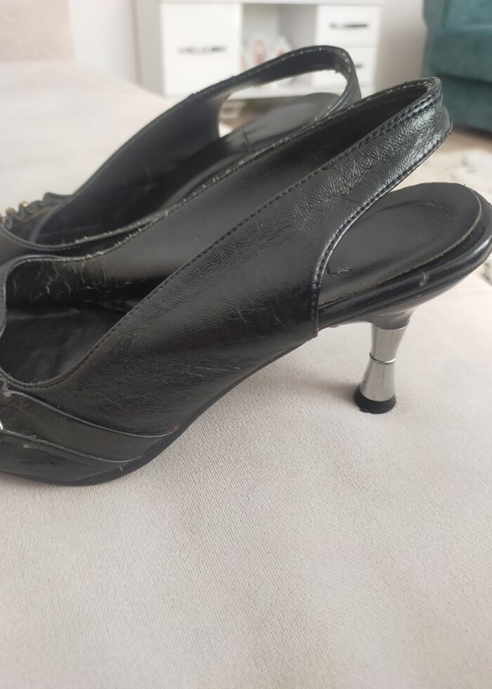 Kısa topuklu ayakkabı - Görsel 2