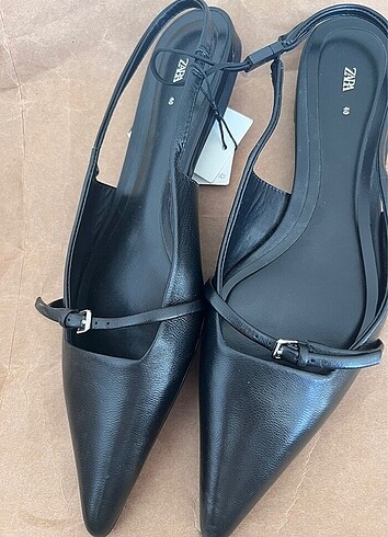 Zara Deri Babet