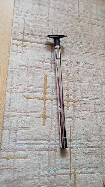Elektrikli süpürge sapı ve başlığı