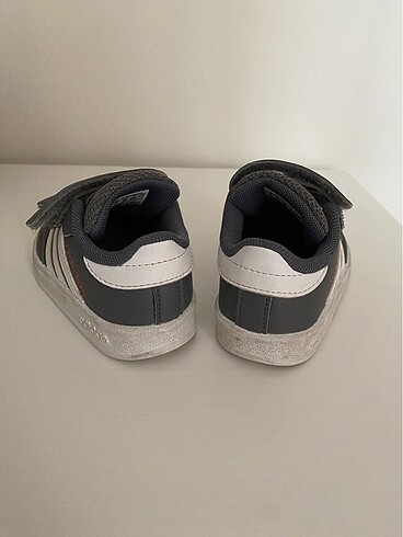 21 Beden Adidas bebek ayakkabısı