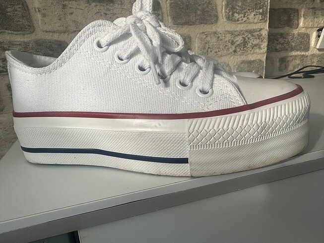 36 Beden Benetton beyaz yüksek taban converse