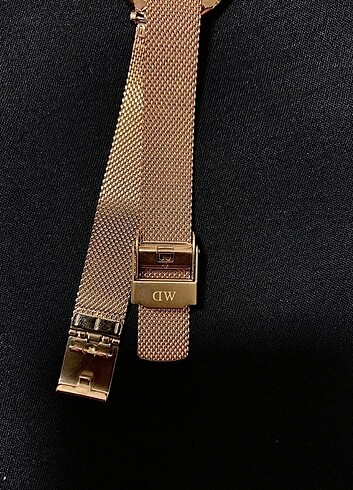  Beden altın Renk Daniel Wellington Petite Melrose 28mm