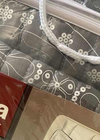 Gri İşlemeli Saten Yatak Örtüsü Beliza - Görsel 2