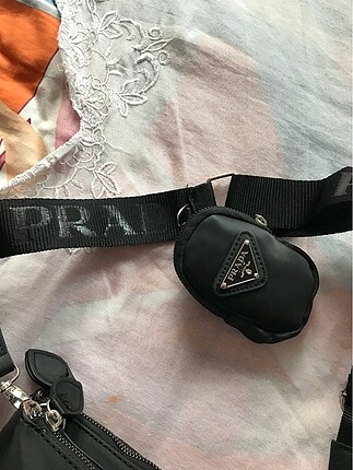 Prada Prada küçük cüzdanlı askılı çanta
