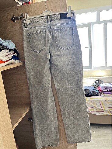 36 Beden gri Renk Stradivarius jeans