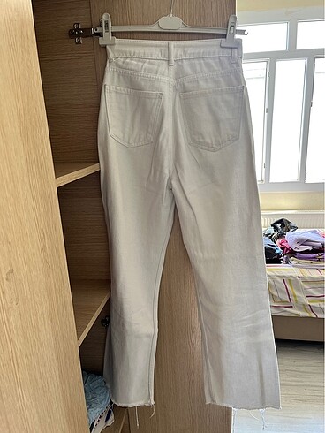 34 Beden beyaz Renk Beyaz jeans