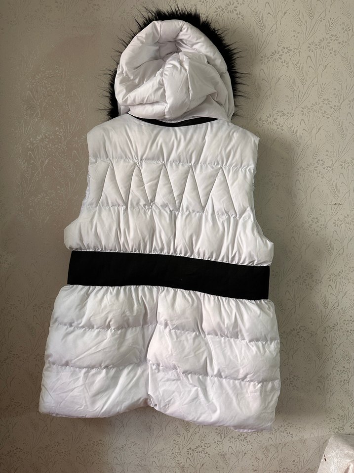 Siyah Kürklü Beyaz Şişme Yelek - Görsel 4