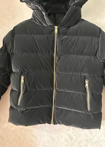 Siyah Kapüşonlu Kadın Kısa Mont - Görsel 2