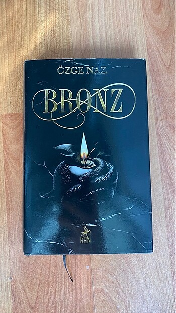 Bronz Özge Naz