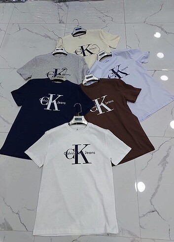 Calvin Klein Baskılı Oversize Tişört
