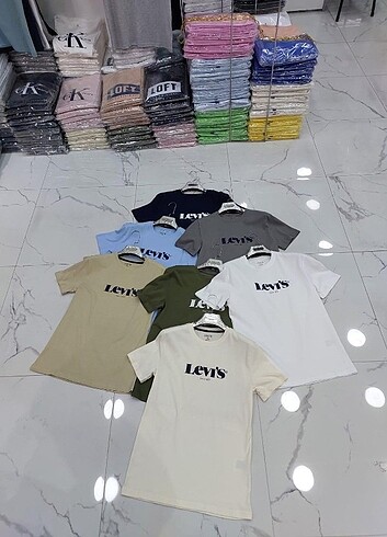 Levi's baskılı tişört