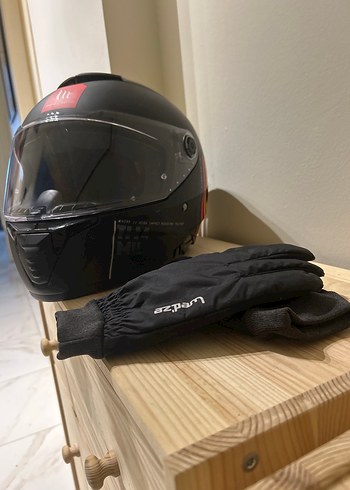 MT Thunder 4 Sv Mil C2 Şeffaf Vizörlü Mat Siyah

Motosiklet Kask - Görsel 2