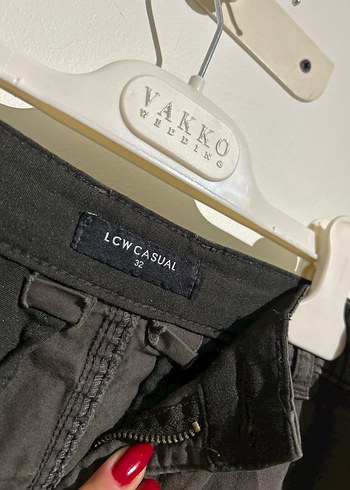 LC Waikiki Erkek Gri Kemerli Keten Şort