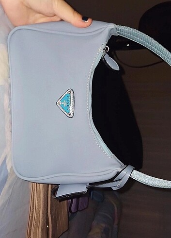 Prada Prada marka bayan omuz çantası