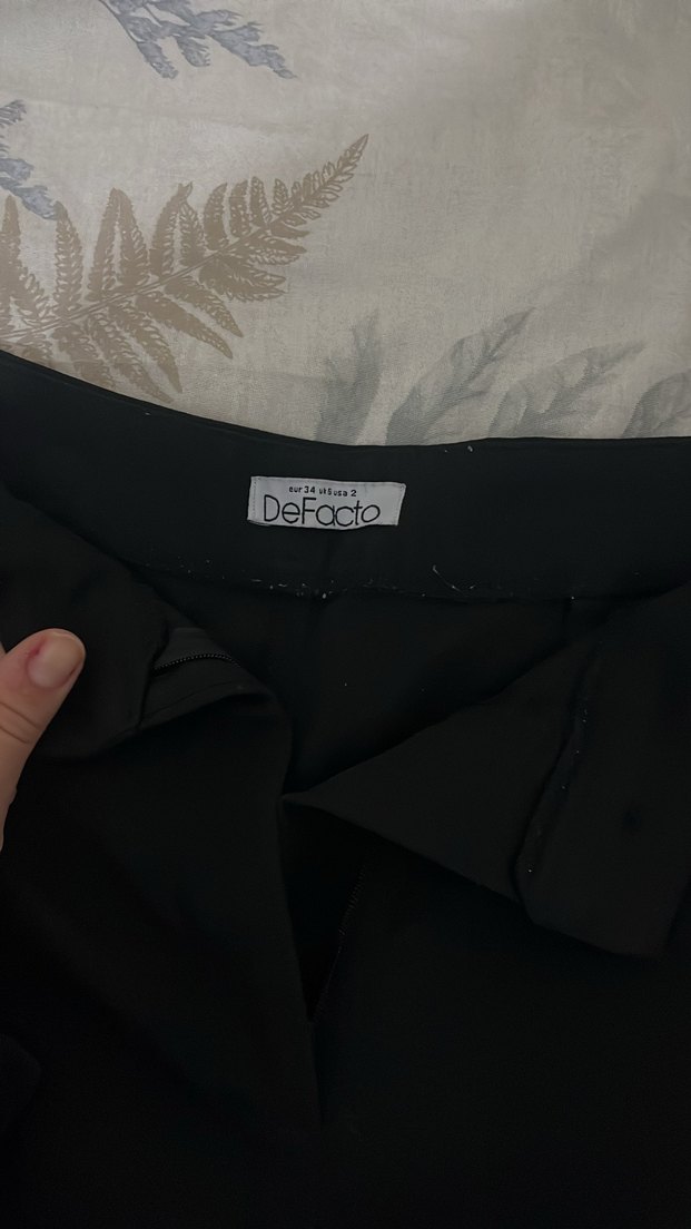 Düğmeli Siyah Kadın Kumaş Pantolon - Görsel 2