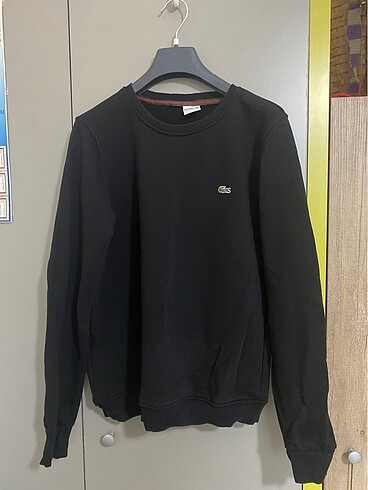 Lacoste sweatshirt