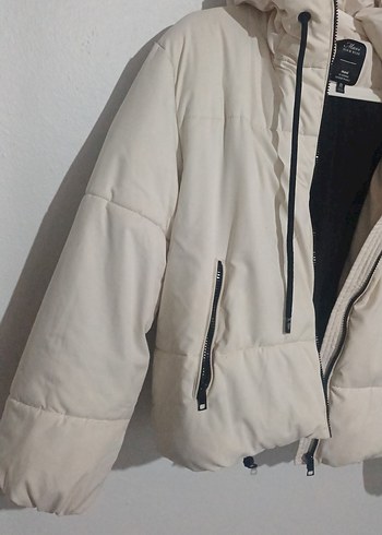 Kadın Beyaz Kapüşonlu Fermuarlı Kış Montu - Görsel 4