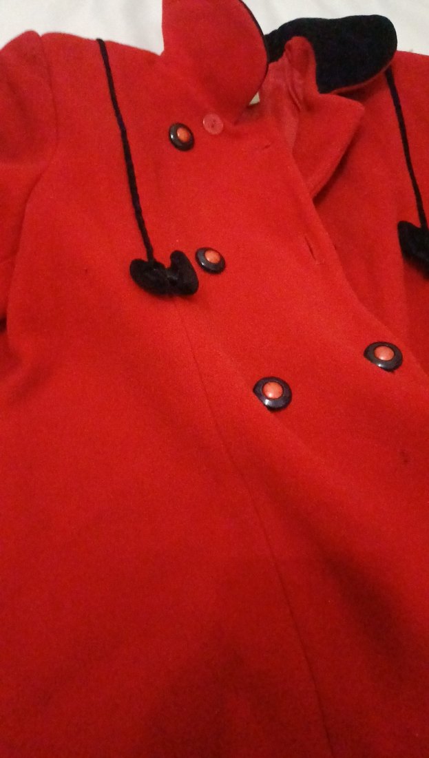 Kırmızı Çift Düğmeli Kaban - Görsel 2