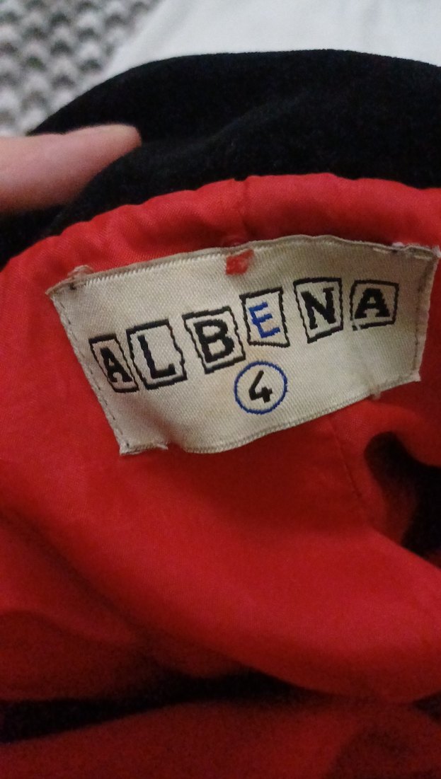 Kırmızı Çift Düğmeli Kaban - Görsel 3