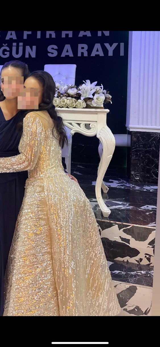 Parlak Altın Uzun Kollu Straplez Abiye - Görsel 2