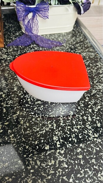 Beden Tupperware rende