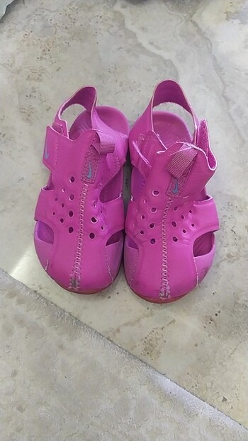Nike kız çocuk sandalet