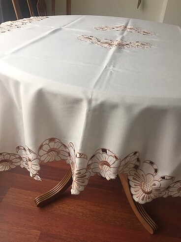 Masa Örtüsü 108 x 160 cm.