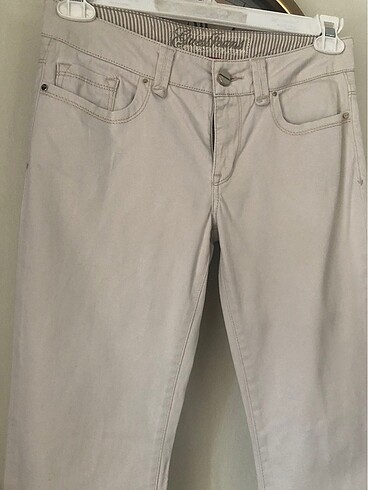 27 Beden beyaz Renk GUESS FLARE JEANS