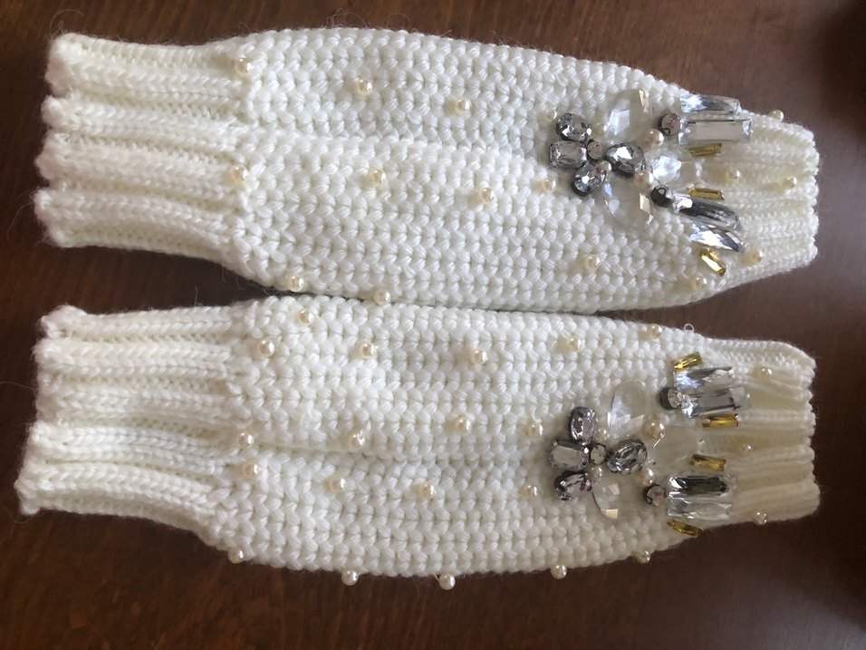 İnci İşlemeli Krem Örgü Bileklik - Görsel 4